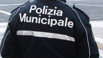 PROCEDURA SELETTIVA PER LA FORMAZIONE DI UNA GRADUATORIA PER L’ASSUNZIONE STAGIONALE DI N. 6 (SEI) AGENTI DI POLIZIA LOCALE